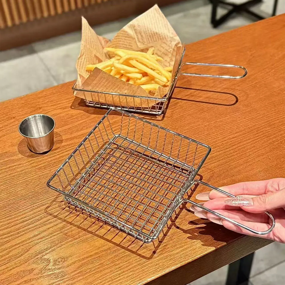 Korean-Style Square Snack Basket, Silver-Colored Specialty Fries Basket, Fried Chicken Tray with Handle, Small Basket Tray, 1 Piece