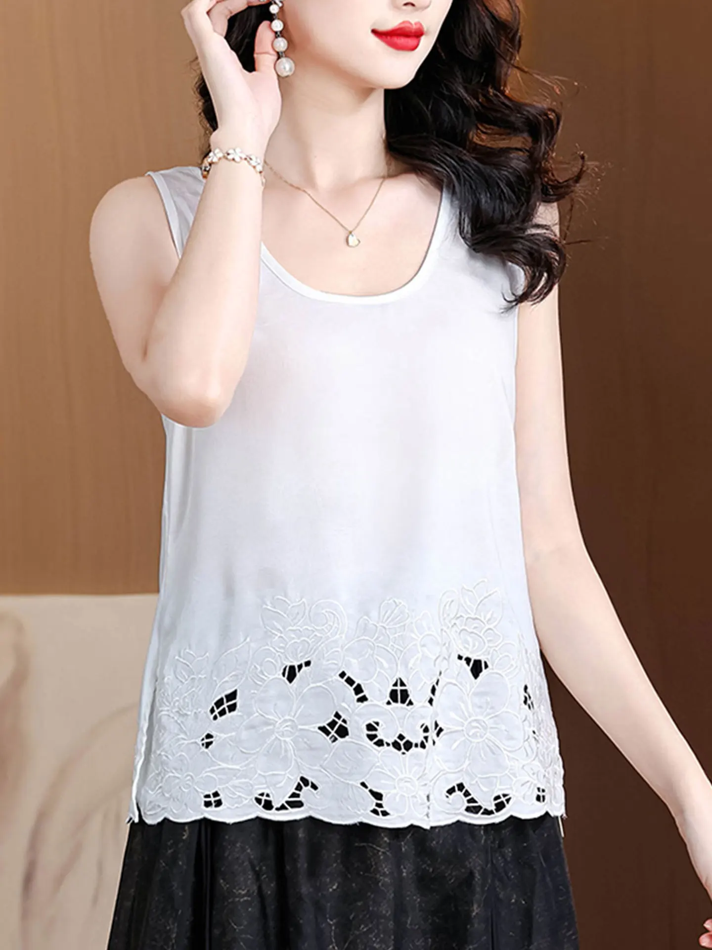 

Элегантный топ без рукавов с ажурным узором и застежкой-крючком, однотонный, в корейском стиле, из шелка, для молодых женщин, придающий молодость.