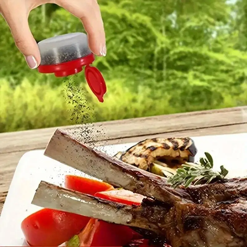 【M】New Mini Salt And Pepper Spice Shaker Plastic Dustproof Spice Container -proof Seasoning Travel Spice