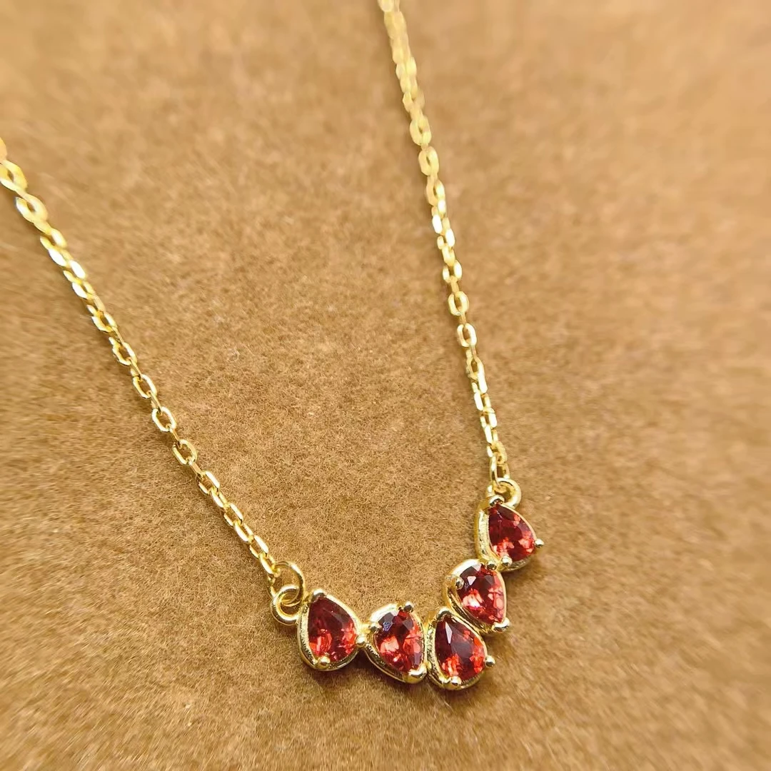 KJJEAXCMY Fine Jewelry Natural Garnet Women's Necklace S925Pure Silver Exquisite Inlaid High Clarity Gem Support Testing Gift