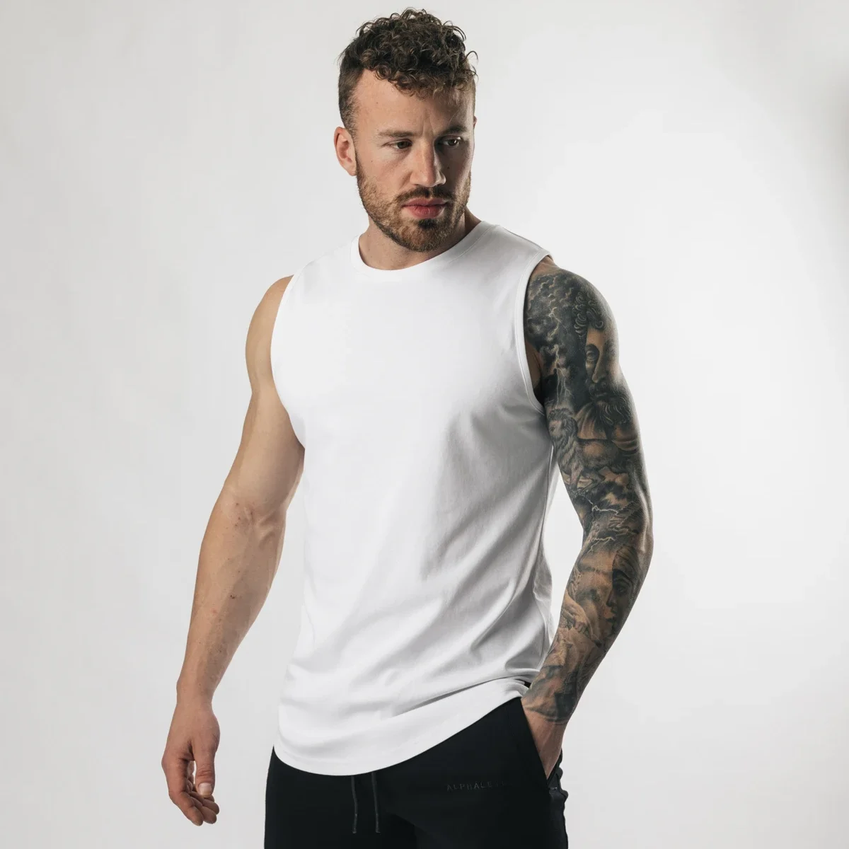 

Мужские спортивные майки для фитнеса и бодибилдинга: летние, сетчатые, дышащие, быстросохнущие, для бега и тренировок