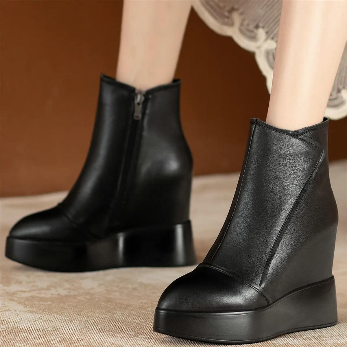 

Platform Pumps Shoes Women Genuine Leather Super High Heels Snow Boots Female High Top Pointed Toe Fashion Sneakers Casual Shoes