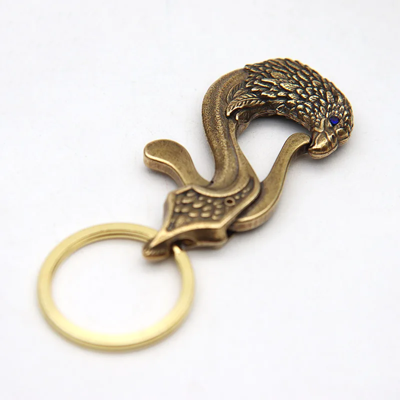 Blue Eyes Brass Eagle Keychain Car Key Ring Hanging Creative Keyholder Jewelry Vintage Animal Shape Keyring DIY Accessories Gift