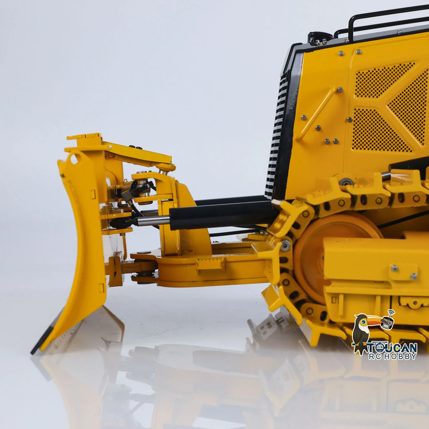 D3 RTR Metal 1/12 RC Hydraulic Bulldozer Radio Control Dozer Trucks RC Car Toys with Light and Sound Finished Machine Vehicle