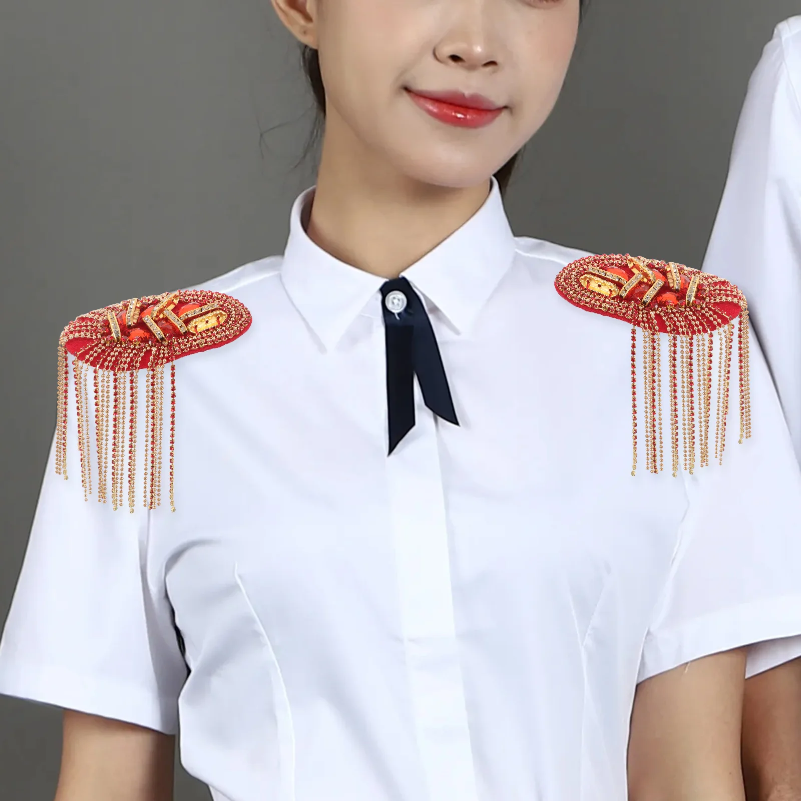 

2Pcs Metal Punk Shoulder Epaulets Handmade Beaded Tassel Patch Jackets Suits Rhinestone Shoulder Applique Embellishments