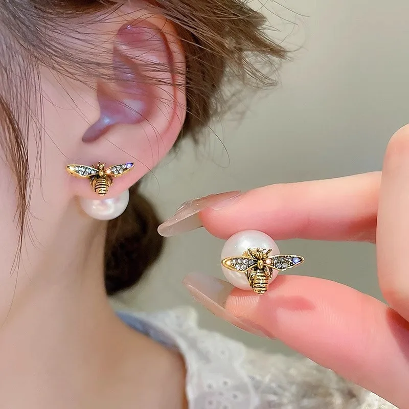 French Retro Bee Insect Pearl Earrings For Women New Two Wear Way Rhinestone Earrings High-End Temperament Exquisite Jewelry