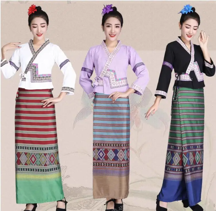 

Thai Welcome Dress Long sleeved Xishuangbanna Dai Women's Set