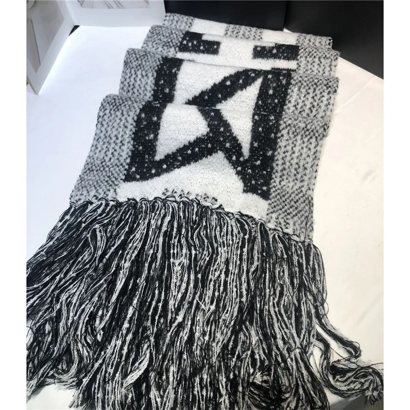 Long Tassel Scarf Women Winter Scarves Warm Cashmere Blend Pashmina Letter Print Echarpes Oversize 290*35Cm Shawl and Wraps