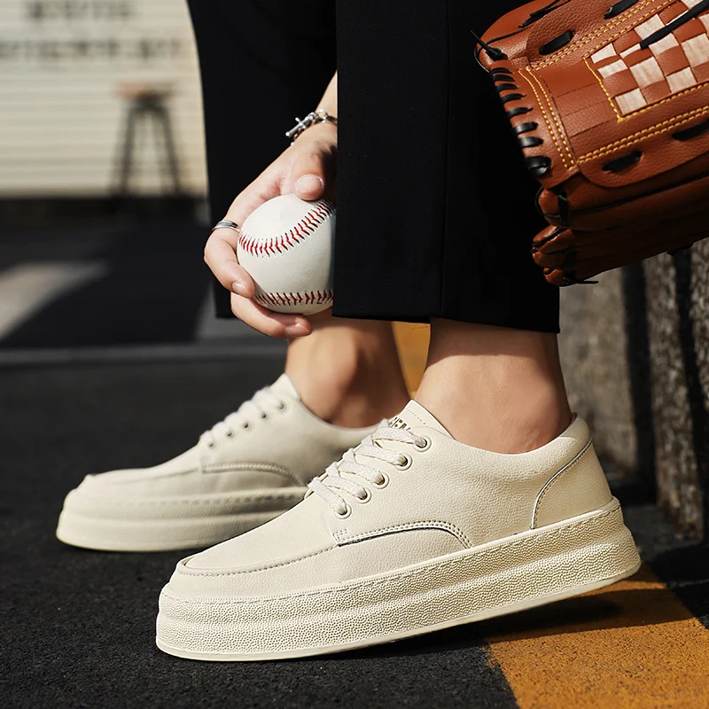 

Luxury Brand Men's Shoes Comfy Outdoor Leather Shoes New Lace Up Breathable Retro Casual Shoes for Men Walking Sneakers Mocassin