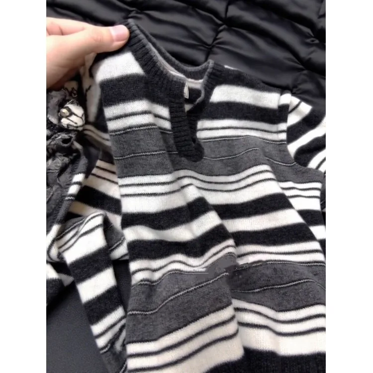 

plus Size Women's Knitwear Loose Bot Belly Covering Striped Base irt Autumn Winter New Sle V-Ne Long Sve Top