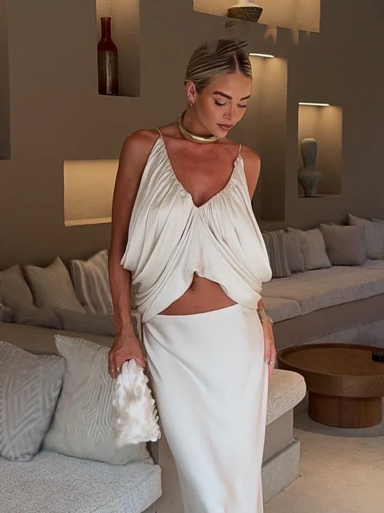 

HH Women V-Neck Pleated Decoration Short Top Female Summer Fashion Sexy Sleeveless Backless Solid Chic Streetwear Sling Top