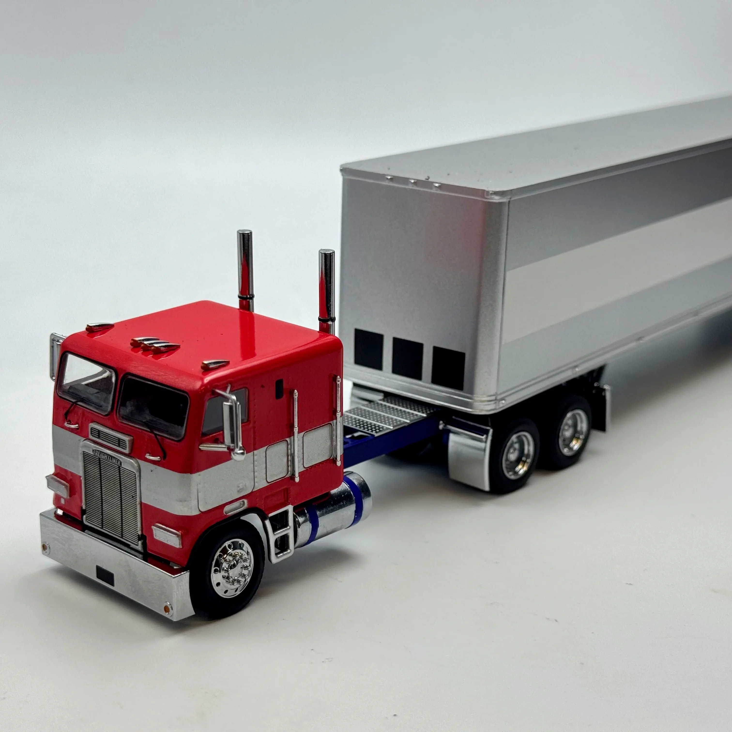 596 1:64 2026 New Movie G1 Truck Tractor HEC Exhibition Limited Alloy Diecast Model Car Collectible Gift