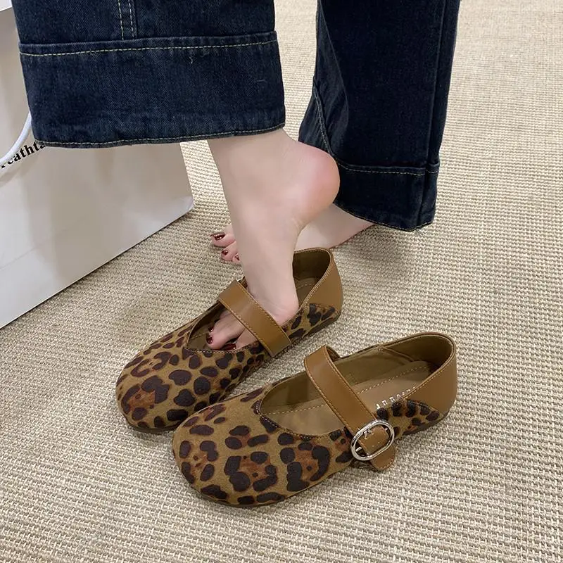 メアリージェーン-バレエシューズ-レディース-新作-2026年-春-優しい夕方の風-カジュアルシューズ-ラウンドトゥ-ラバーアウトソール-おしゃれなフラットシューズ