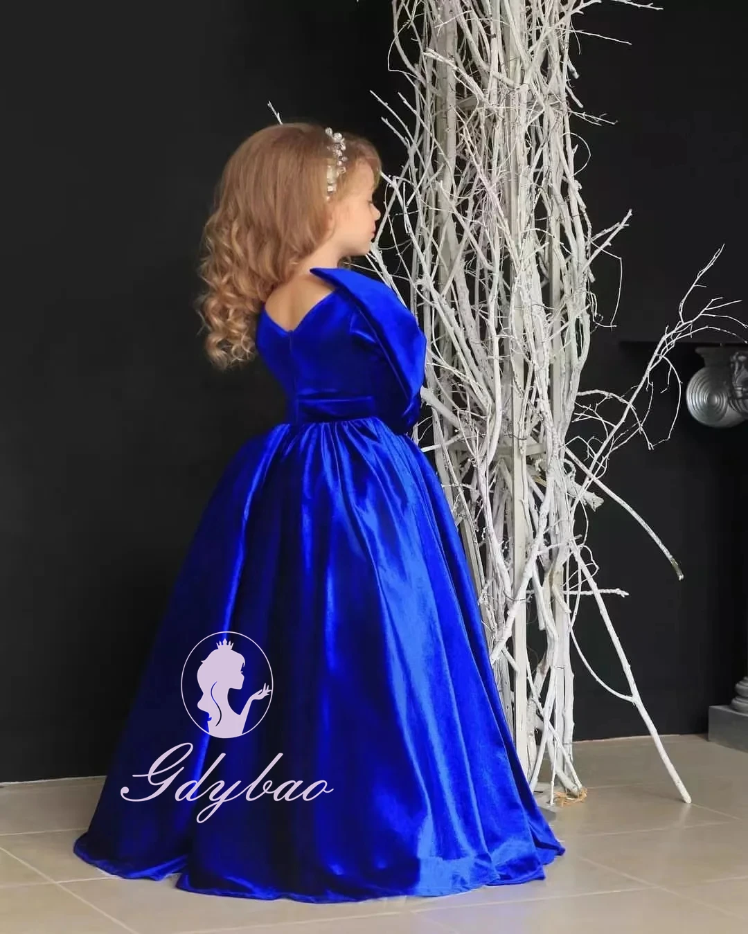 Customized Royal Blue Flower Girl Dress For Wedding With Bow Puffy Velet Full Sleeves Kids Birthday First Communion Ball Gowns