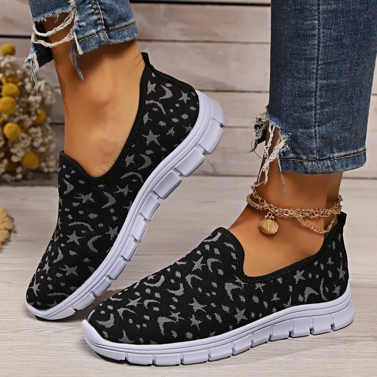 Women Casual Flats Autumn New Low-heeled Women's Shoes Outdoor Breathable Ladies Light Flat Low Heels Slip-on Female Sport Shoe