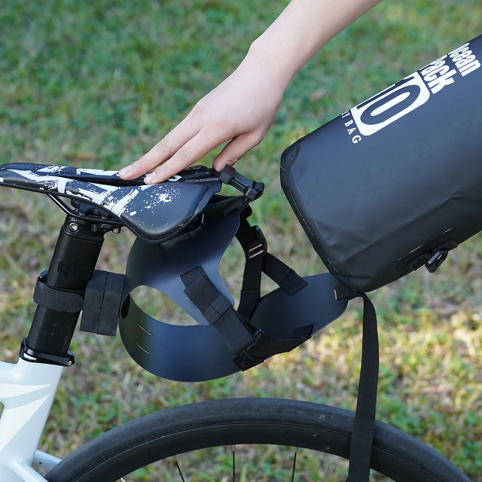 

Быстросъемное крепление для задней сумки на велосипед, регулируемое крепление на задний багажник, крепление для сумки на горный велосипед