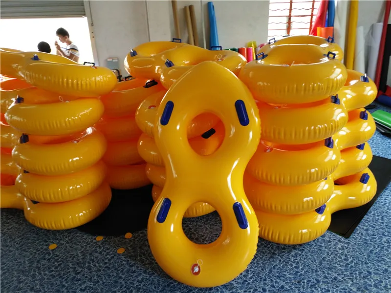 โรงงานโดยตรงแพน้ํา / ขายส่งแหวนว่ายน้ําทําให้พองเกมน้ําสกี Towable Tube สําหรับผู้ใหญ่