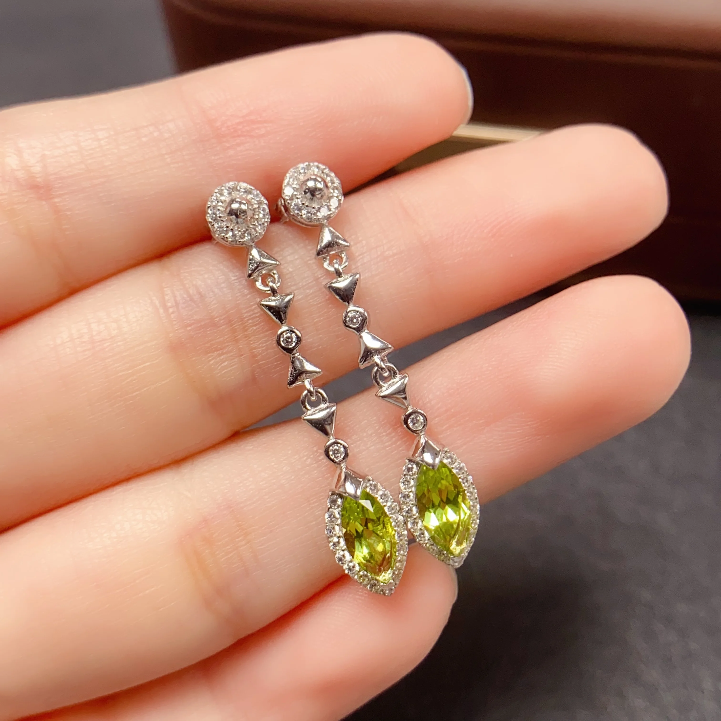 

4*8mm Natural Olivine Long Earrings S925 Sterling Silver Certificate Fine Fashion Design Charm Jewelry for Women FS