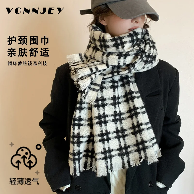 

2025 New Black White Grid Scarf Korean Style Warm Thickened Unisex Pashmina for Couples Versatile Neck Warmer Atmosphere Creatin