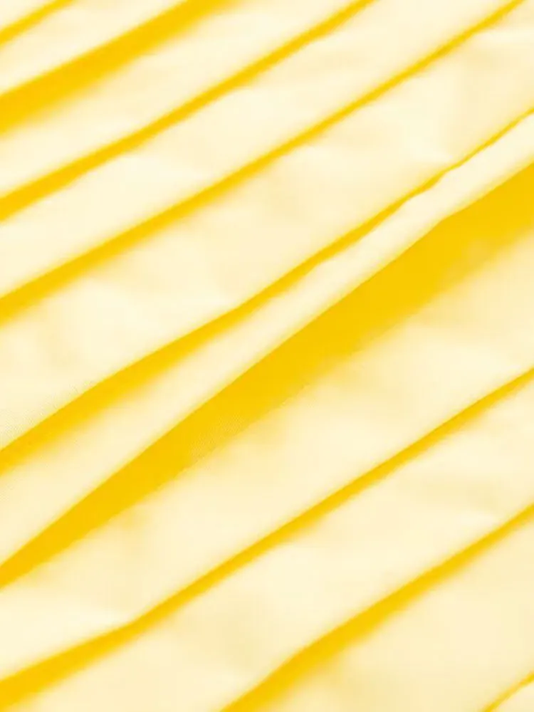 2025 Top da donna casual chic estivo Top decorativo pieghettato senza maniche con scollo a O solido Top di nuova moda