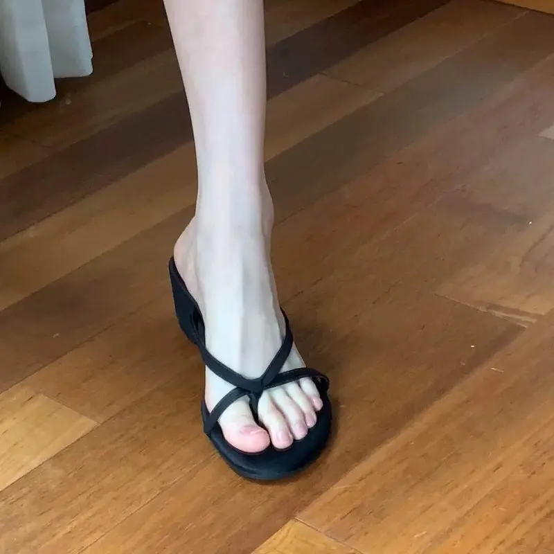 Elegant Thick Heel Sandals Women's Summer 2026 New Beachside Casual Platform Clog Shoes Synthetic Leather Upgraded Flat Sandals