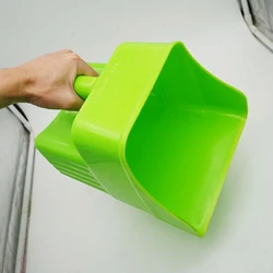 Plastic Enclosed Feed Scoop Heavy Duty Durable Stackable Feeding Scoop Large Capacity Farm Supplies for Sorting Seed