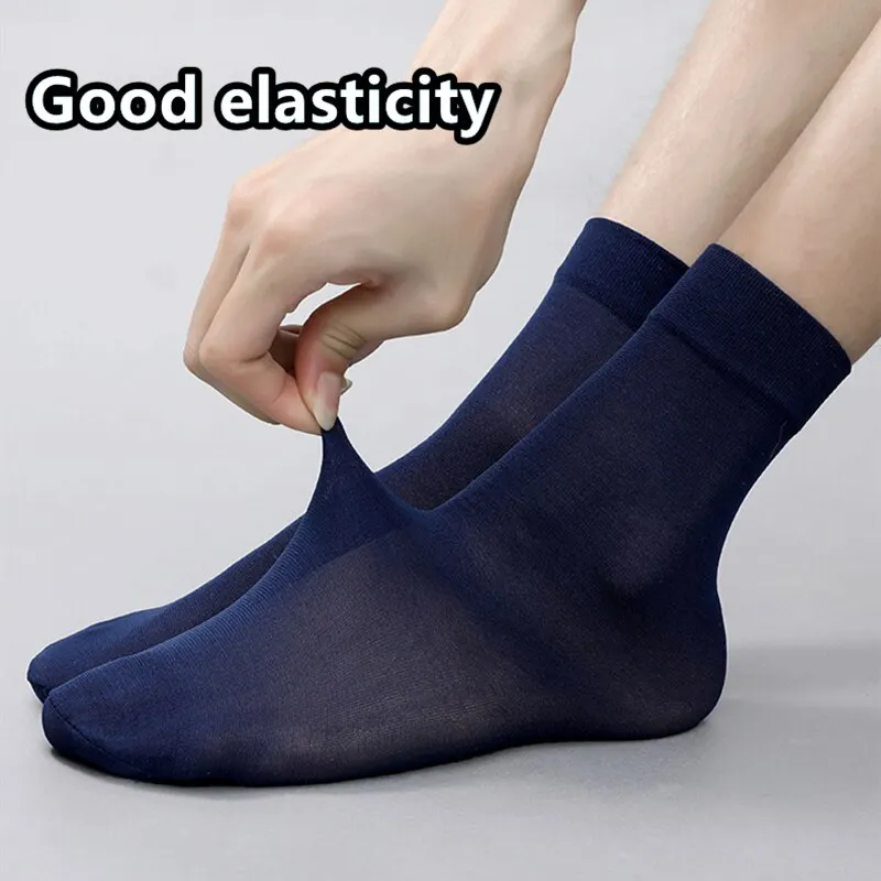 20 Pairs of Men\'s Summer Thin Ice Silk Mid-Calf Socks Business Socks Breathable Ultra-Thin Black Long Socks Disposable Socks