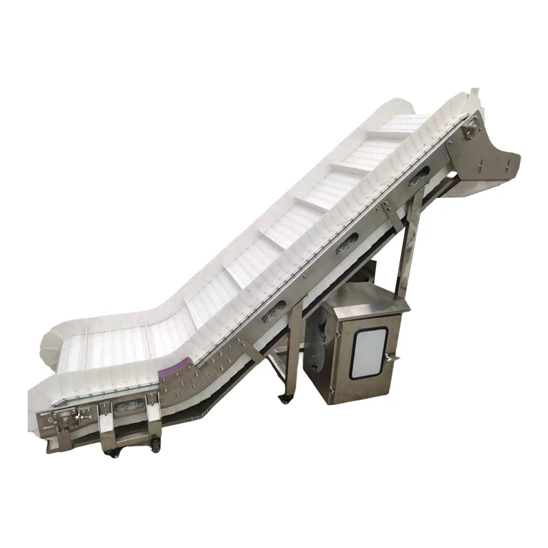 Z-conveyor with baffle for conveying bulk materials at large angles or vertically