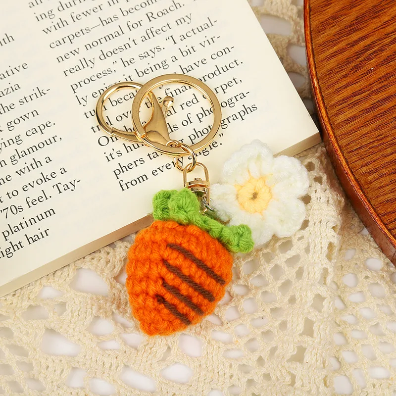 Cute Carrot Crochet Keychains Handmaking Knitting Keyrings Knitted Weaved Vegetable Keychains Wholesale Creative Accessories