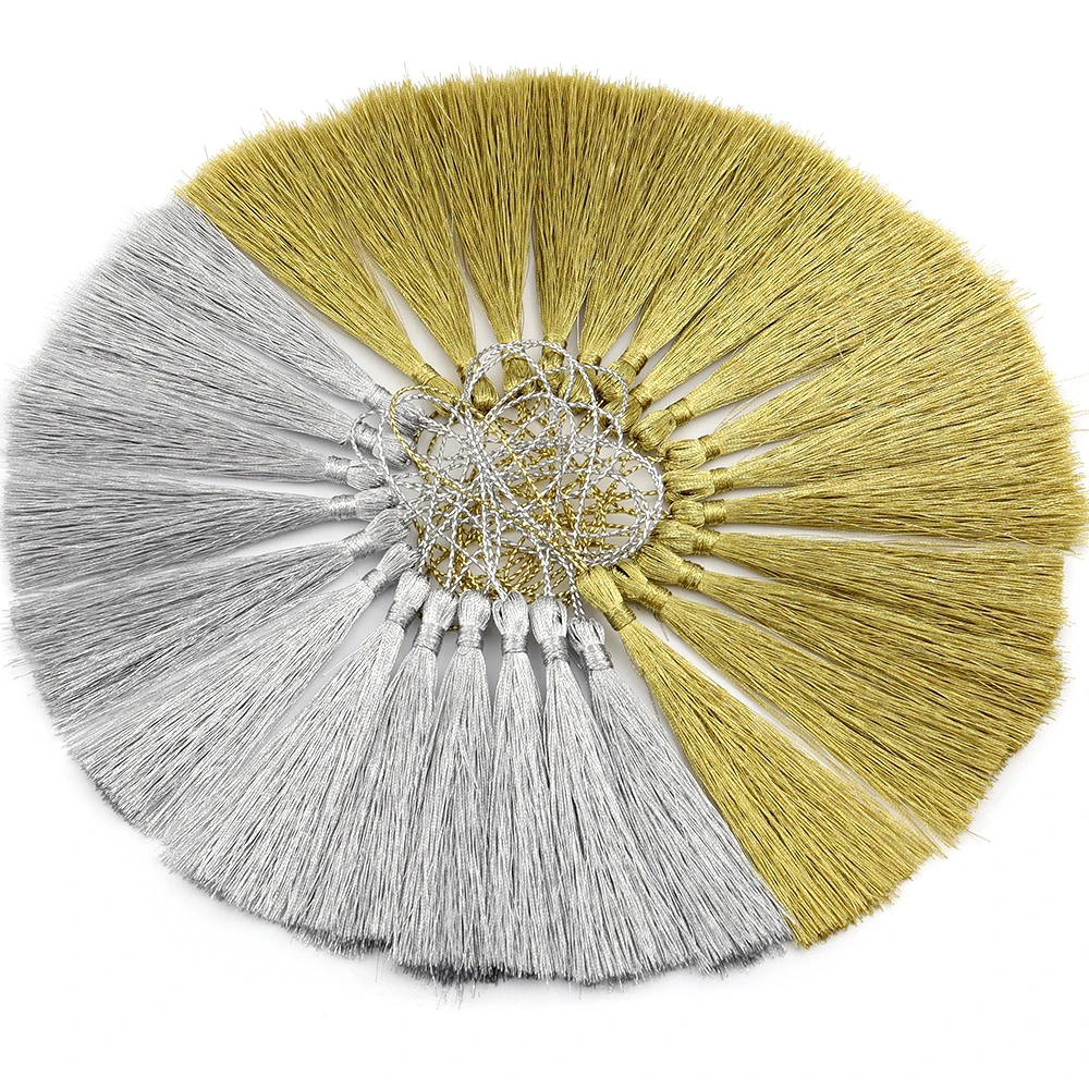 30 pz/lotto 4-8cm Rayon nappa di seta oro argento fascino nappa di raso per fai da te cucito artigianato ornamento fare abbigliamento accessorio
