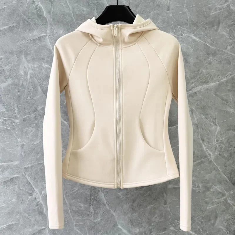 

Весенне-осенне-зимняя плюшевая спортивная куртка для женщин, ветрозащитная толстовка с капюшоном, тонкая теплая дышащая верхняя одежда для бега с капюшоном