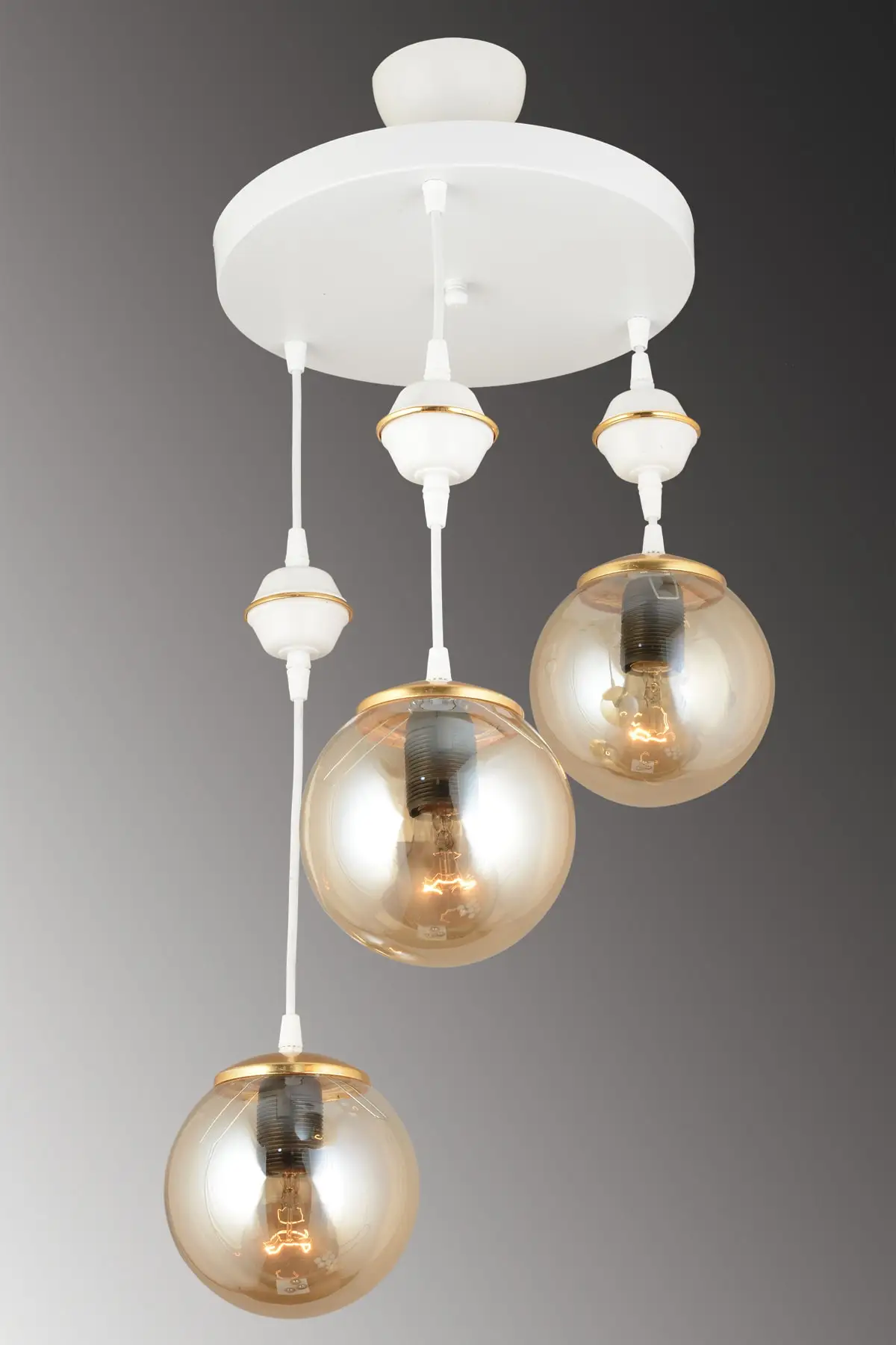 DOLBOVI pendant luxury chandelier with white 3-piece honey Glop glass glass