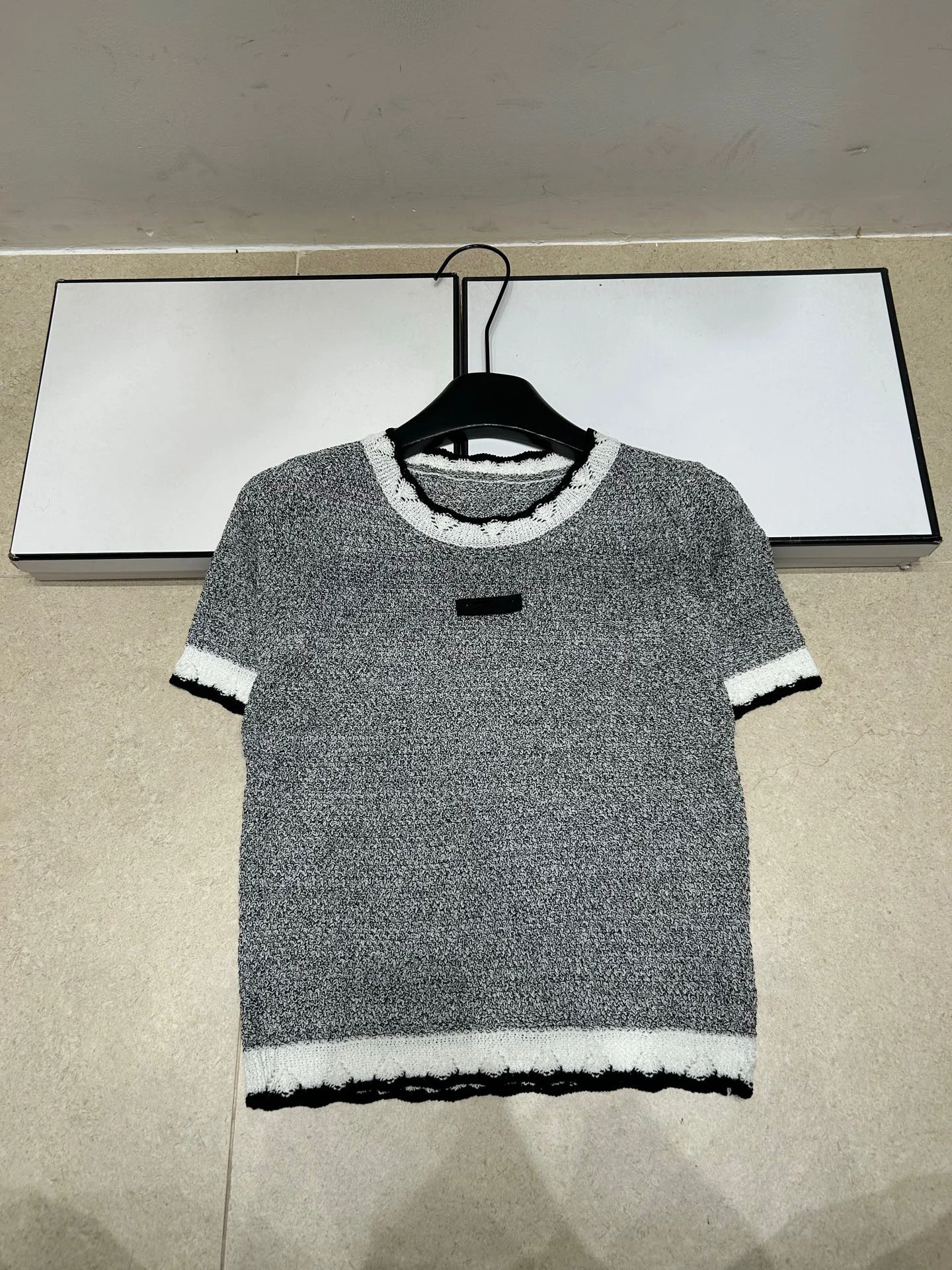 

VIBE Korean Style Summer New Fashion Short Sleeve Knitted Shirt Black White Ruffle Collar Women's Clothing Breathable Soft