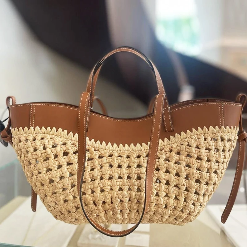 

Beach Tote Bags For Women Luxury Designer Handbags Purses 2025 New In PU Straw Woven With Inner Pocket Hollow Underarm Shoulder