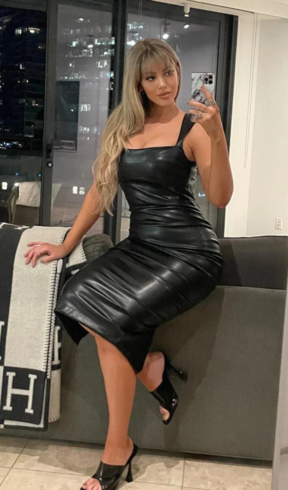 Women's Wet Look Black PVC Dress, One Piece Long Skirt, Sling PU Leather, Bodycon, Midi Dress, Clubwear, New, Fashion