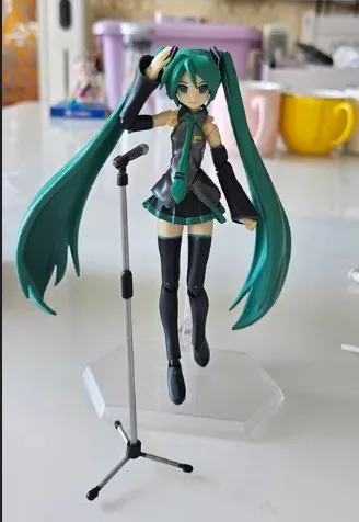 Hatsune Miku figma 014 Action Figure Articulated Hatsune Interchangeable Face Figurine Model