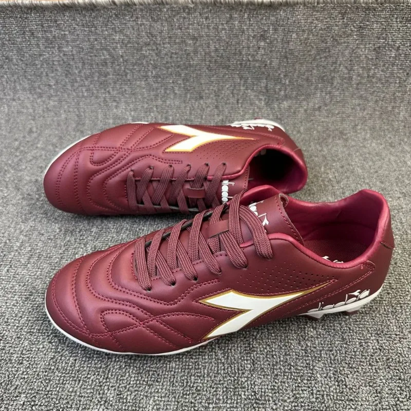 2026 New Arrival Football Shoes Breathable Football Shoes Long Spike Non-Slip Outdoor Man Soccer Shoe Lacing Soccer Sneakers Men