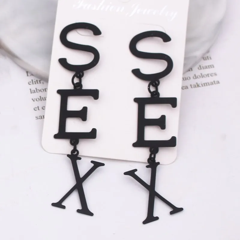 Pendientes Vintage con letras de Metal para mujer, aretes colgantes, estilo Punk, alfabeto inglés, joyería de moda, regalo