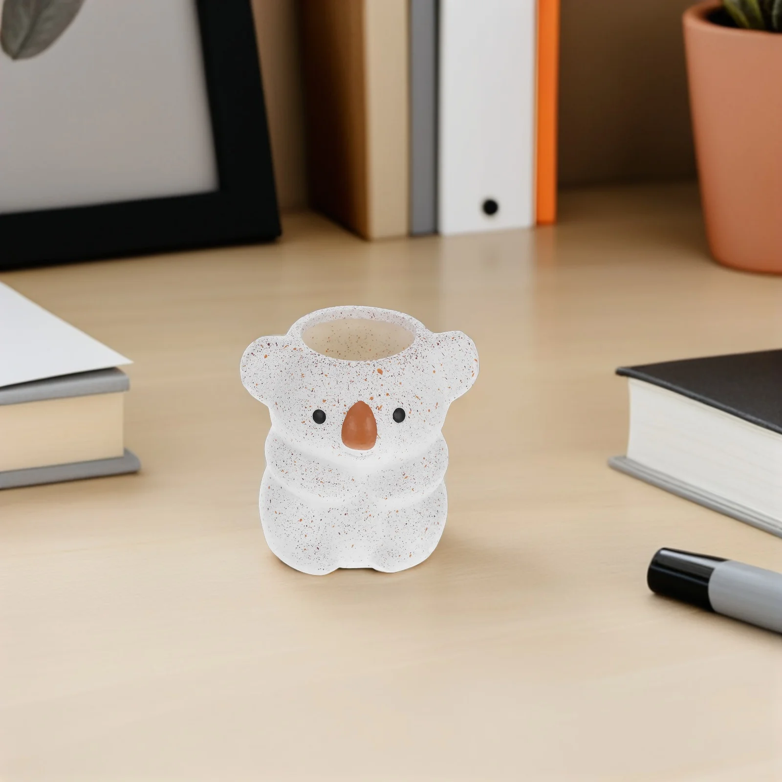 

Resin Pen Holder Decorative Pencil Vase Cute Toothbrush Can Animal Shaped Desk Garbage Basket