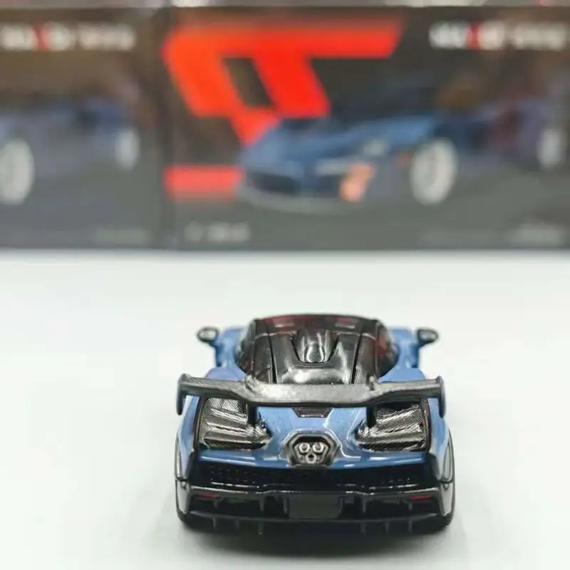 Nieuw op voorraad Masdi 1:64 Mclaren Senna stijl blauw legering speelgoedmodel gegoten hypercar met gedetailleerd interieur voor kerstcadeaus