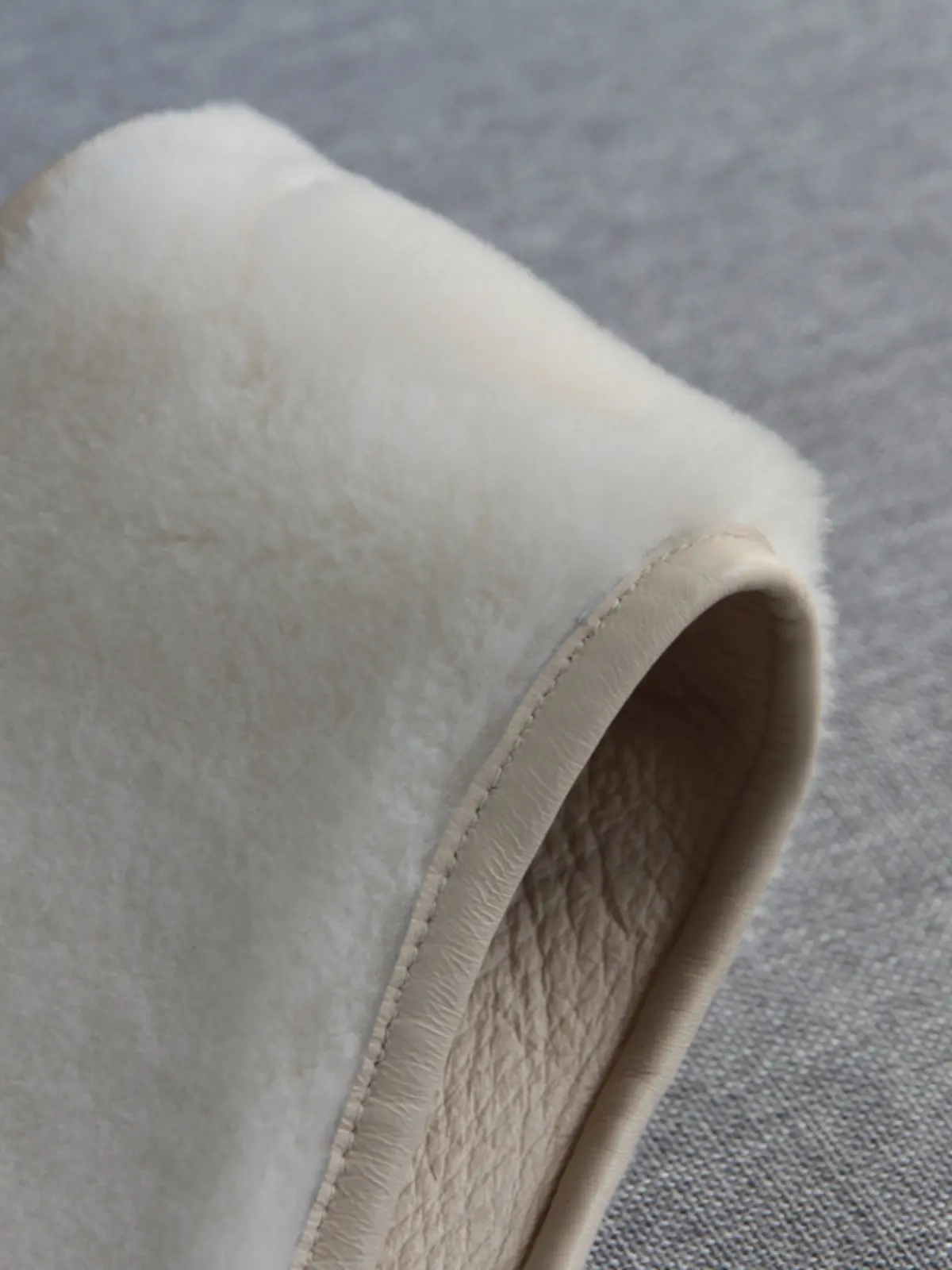 เสื้อกั๊กขนแกะเมอริโนออสเตรเลีย รุ่นปี 2025 แบบเกาหลี ขนแกะออสเตรเลียผสมในตัว เสื้อกั๊กขนแกะสองด้าน ใส่ได้สองด้าน