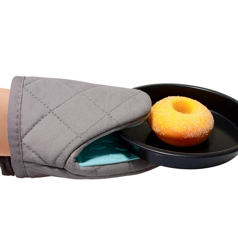 Kitchen Silicone Gloves Tray Dish Holder Multi-purpose Gloves 1Pcs Fish Shaped Silicone Anti Heat Scald Oven Gloves