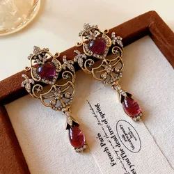 Luxury Retro Palace Style Full Rhinestone Dangle Earrings for Women Antique Gold Color Drop Earrings Vintage Jewelry Accessories