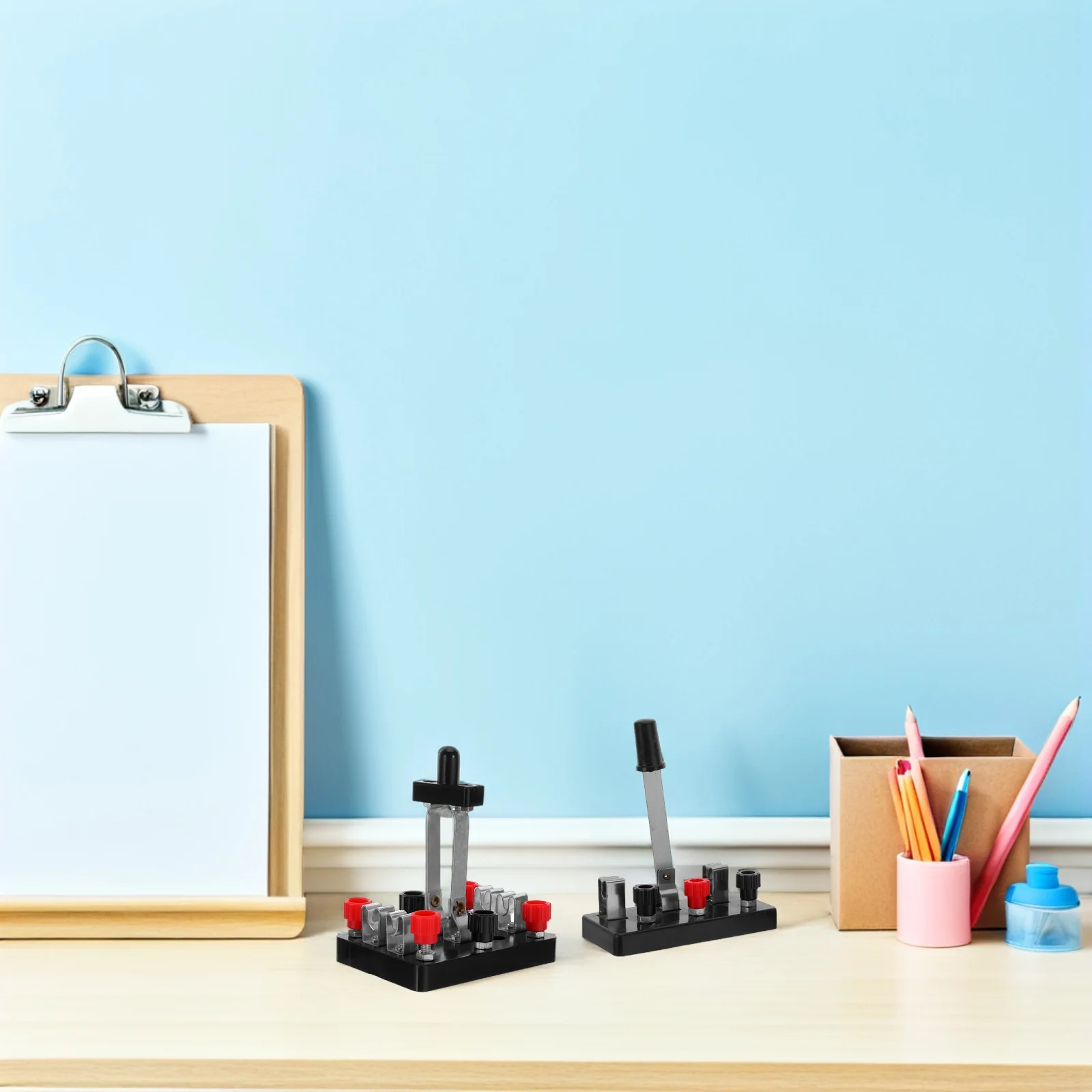 

2Pcs Double Pole Double Throw Knife Switch Electrical Experiment Teaching Equipment Science Physics Circuit Educational Lab