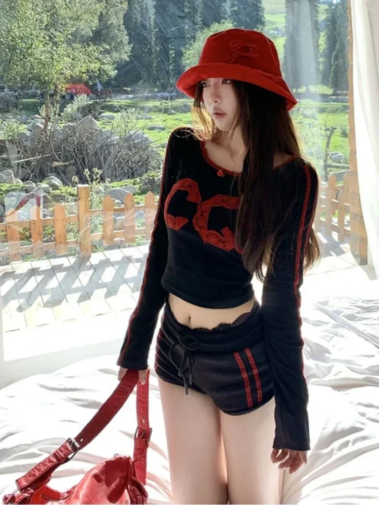 

2025 Spring New Y2k Sexy Lace Patchwork Shorts Suits Contrast Color Crop T-shirt + High Waist Bandage Shorts Chic Two-piece Set