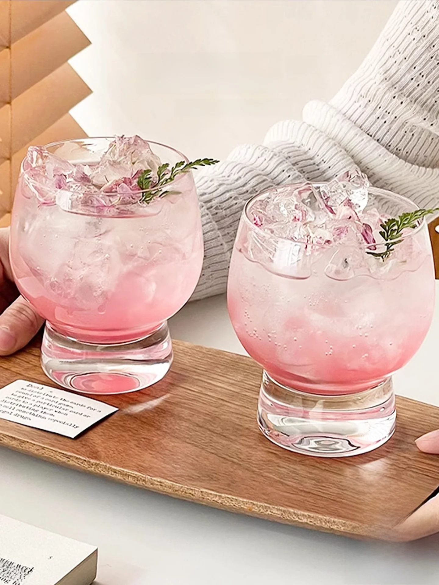 

Стеклянная чашка для сока Jojos L P Design Large Belly, корейская прозрачная стеклянная чашка, универсальный контейнер для напитков в форме яйца для всех.