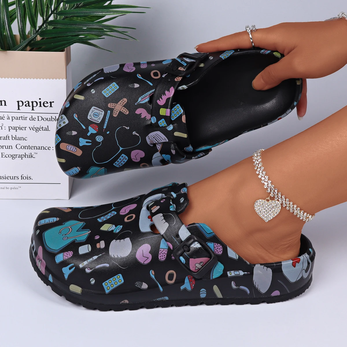 قباقيب خغل EVA خفيفة الوزن للنساء - غير قابلة للانزلاق ومقدمة مغلقة وحزام بإبزيم قابل للتعديل، نعل مسطح ناعم، شاطئ، حديقة، شباشب عمل #2