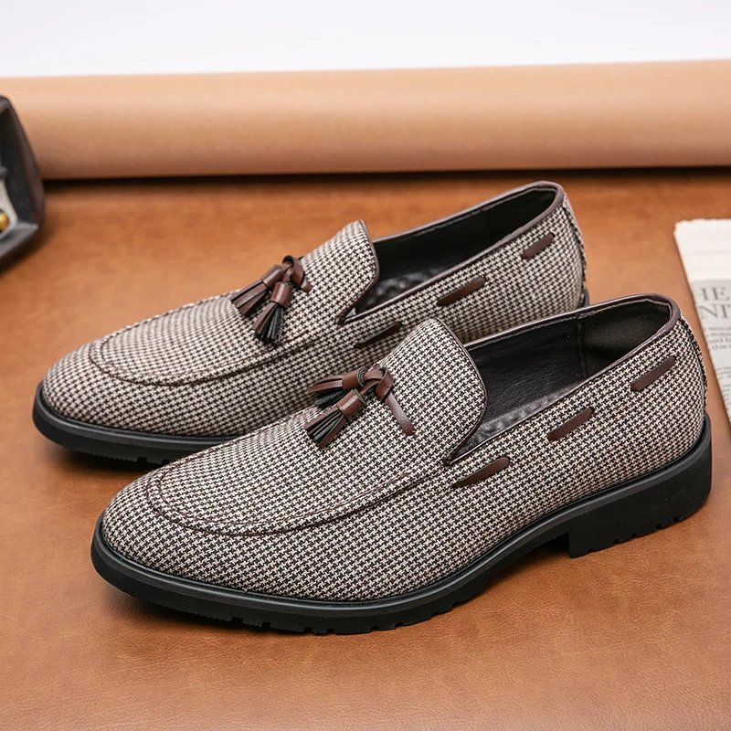 Luxury Brand Suede Loafers Men's Tassel Slip-On Fashion Platform High Quality Moccasin Casual Shoes Wedding Men's Formal Dress