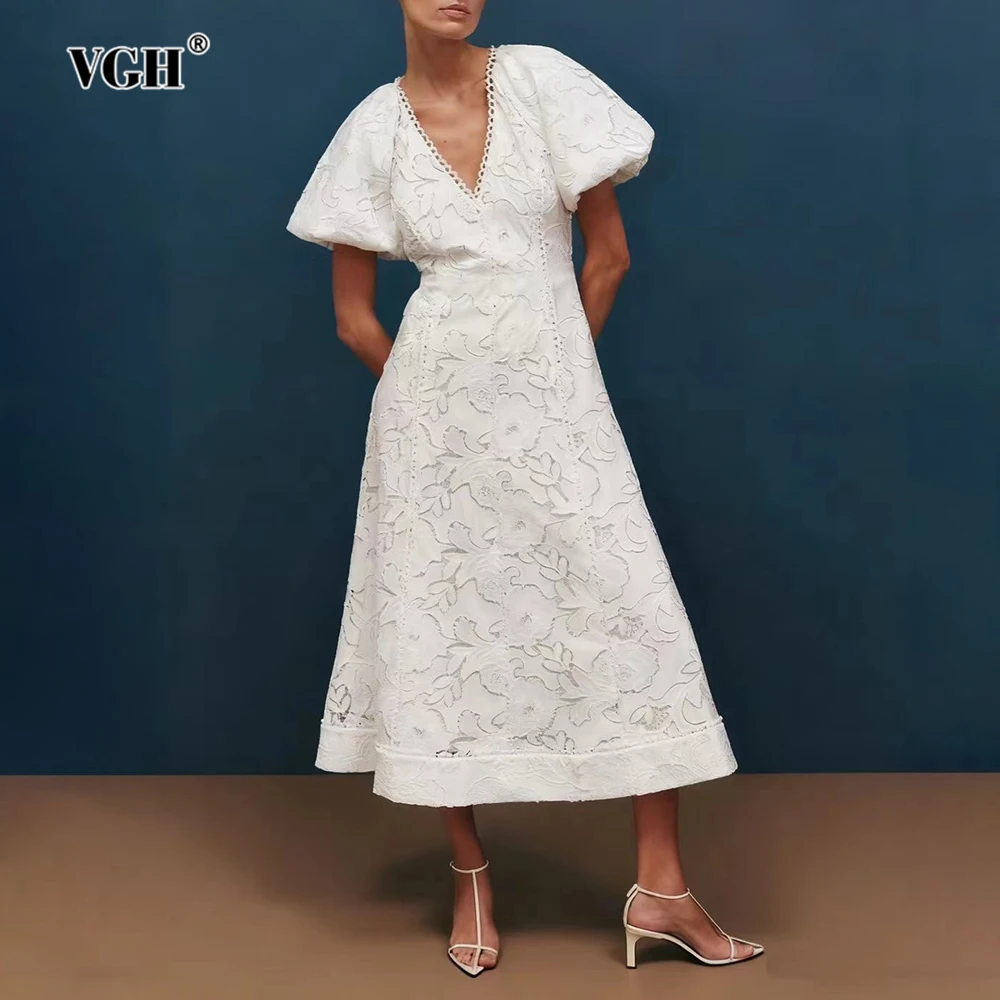 

VGH Casual Sweet Spliced Flower Hollow Out Dress for Women V Neck Puff Sleeve High Waist Mid Dresses Female 2026 Summer Clothing