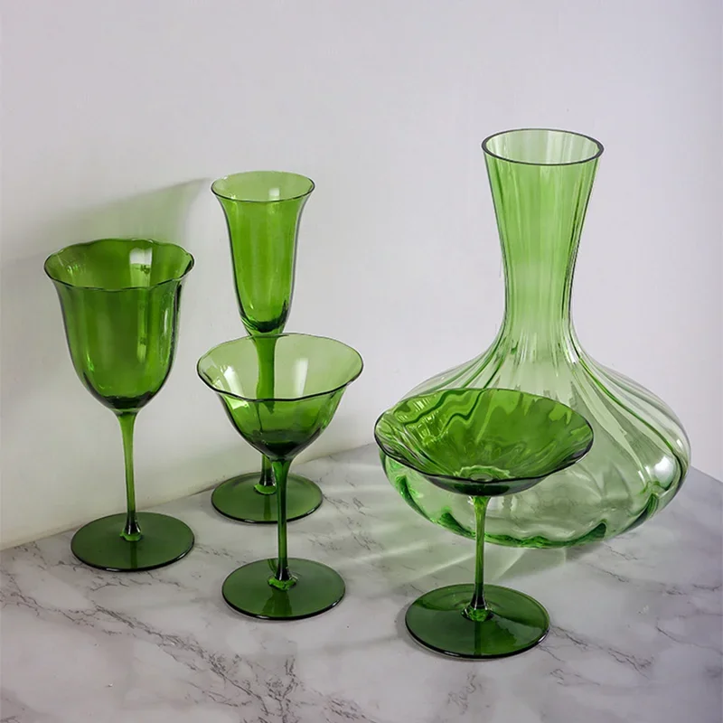 

Retro Light Luxury Flower Design Crystal Wine Glasses Set Champagne Flute Goblet Cocktail Martini Cups Ribbed Pink & Green